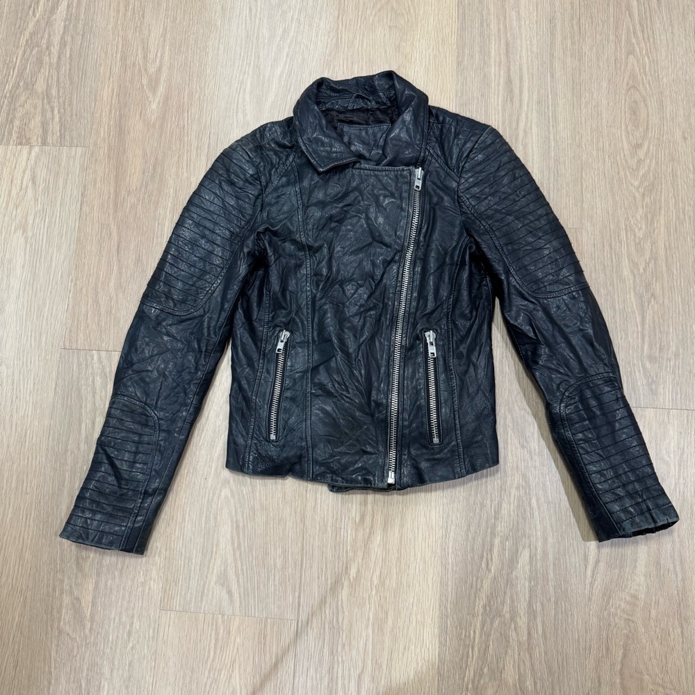 Stylish Black Leather Jacket for Women